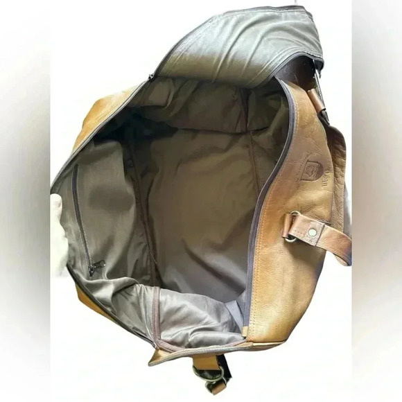 Roche’ Invitational Wolf Creek TICA Leather Duffel Travel Bag - Picture 8 of 16